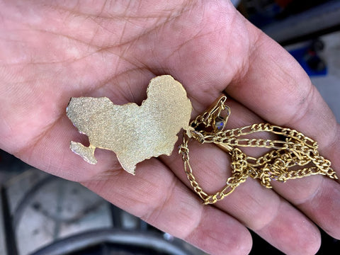14k Gold Plate Personalized Any City MAP / FLAG Single Plate Necklace (comes with the Thick Chain)